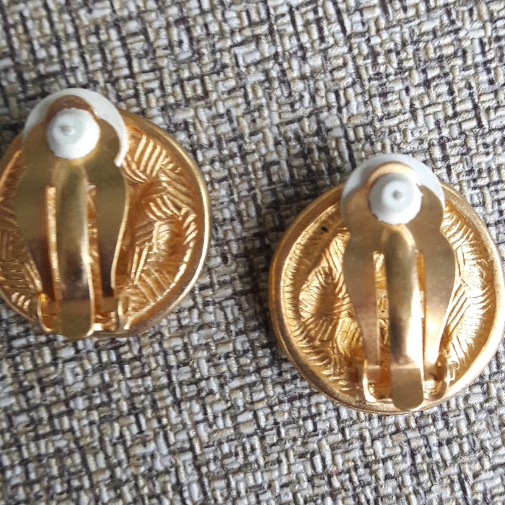 Darling Winnie The Pooh Earrings*VINTAGE* - Picture 3 of 7